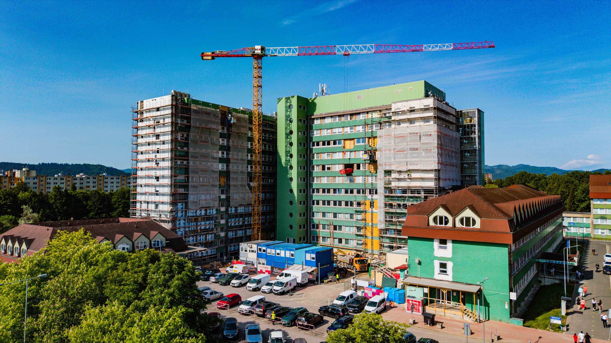 Nemocnica v Poprade so žeriavom počas rekonštrukcie